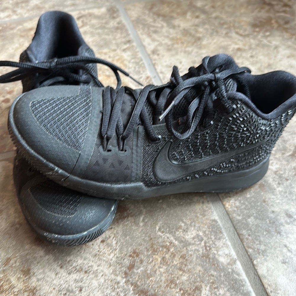 Unisex Nike Kyrie Irving Sneakers